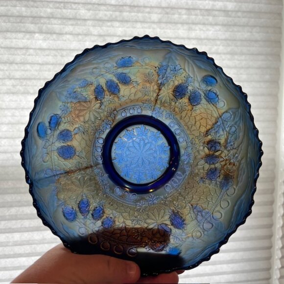 Vintage Fenton Cobalt Blue Leaf Chain Carnival Glass Bowl w/ Bearded Berry Back - Picture 7 of 9